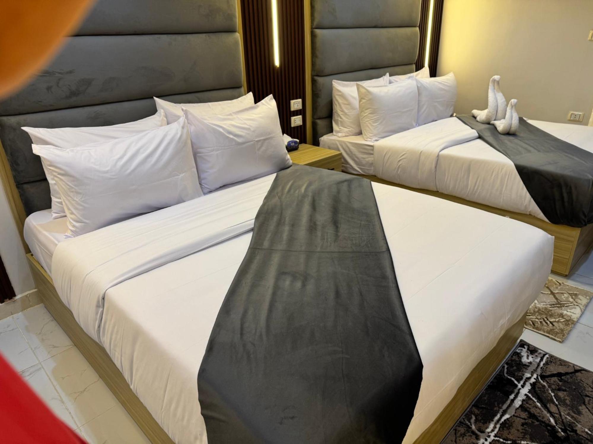 Giza Royal Golden Pyramids Inn מראה חיצוני תמונה